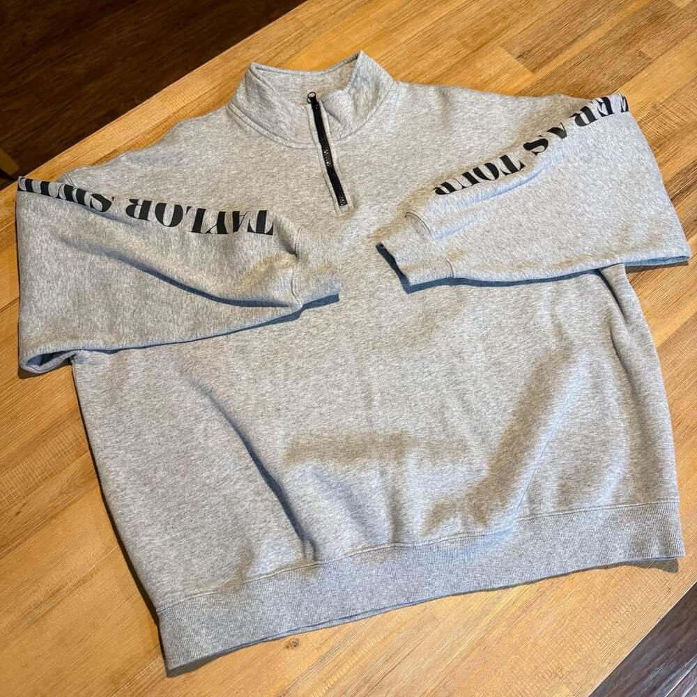 Taylor Swift The Eras Tour Quarter Zip Pullover Size XL Gray